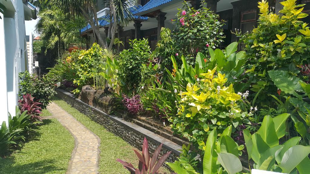 Beji Bay Resort Padangbai  Exterior photo