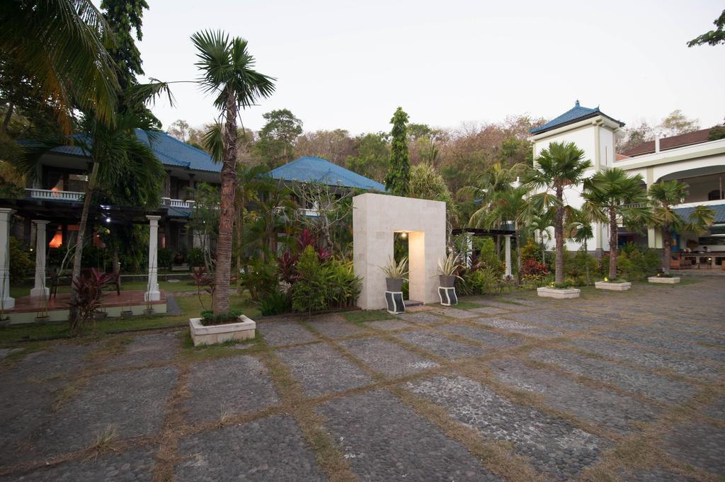 Beji Bay Resort Padangbai  Exterior photo