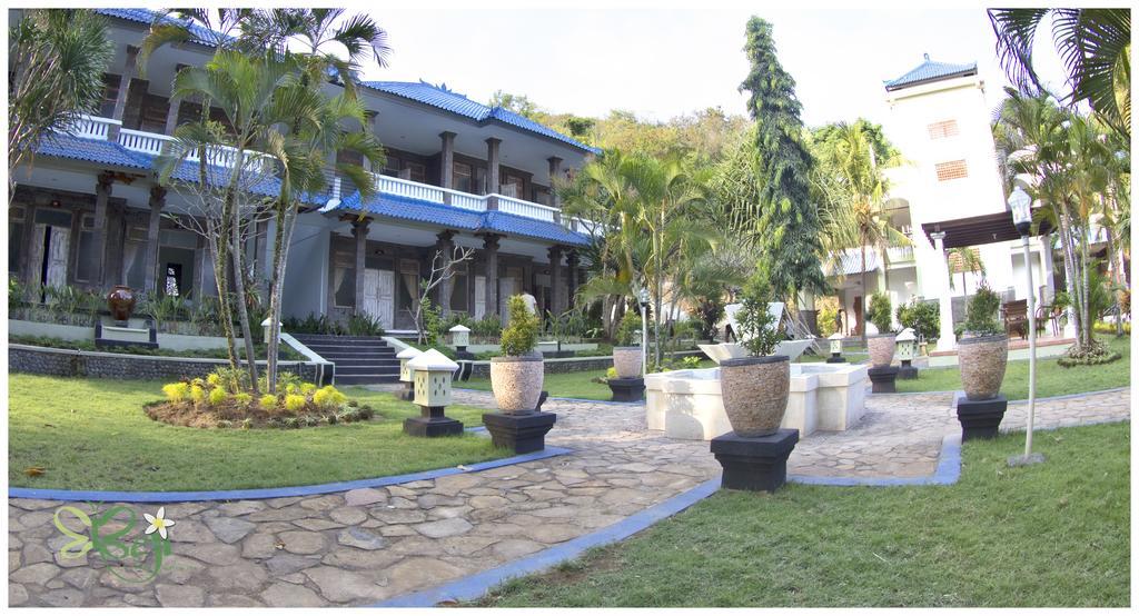Beji Bay Resort Padangbai  Exterior photo